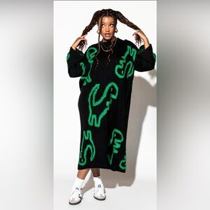 Dressed in LaLa 

Rawr Means I Love You Oversized Knit Dress

S/M
